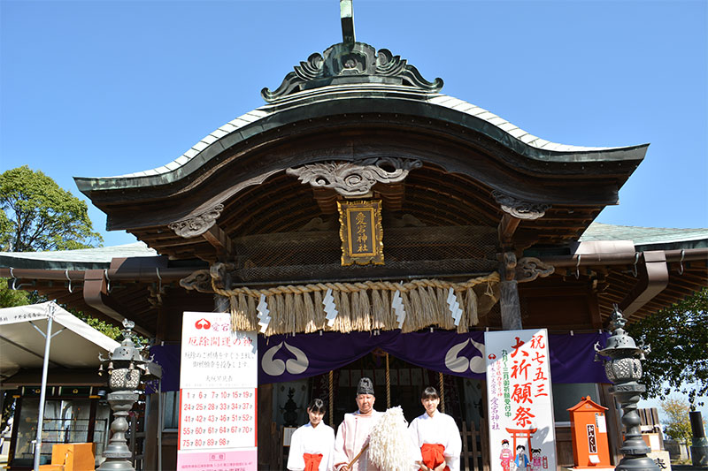 神社正面